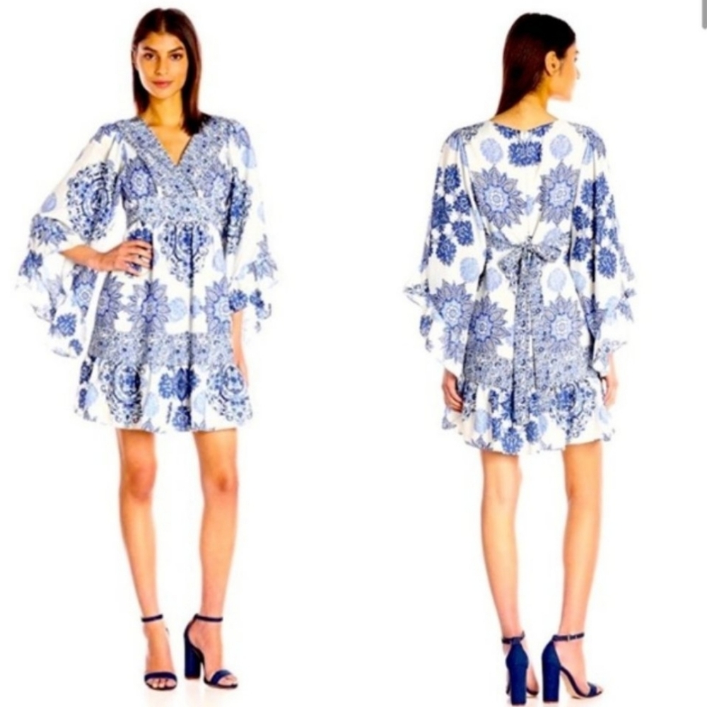 Betsy Johnson White/ Blue Floral Boho Kimona Longsleeve Ruffled Dress